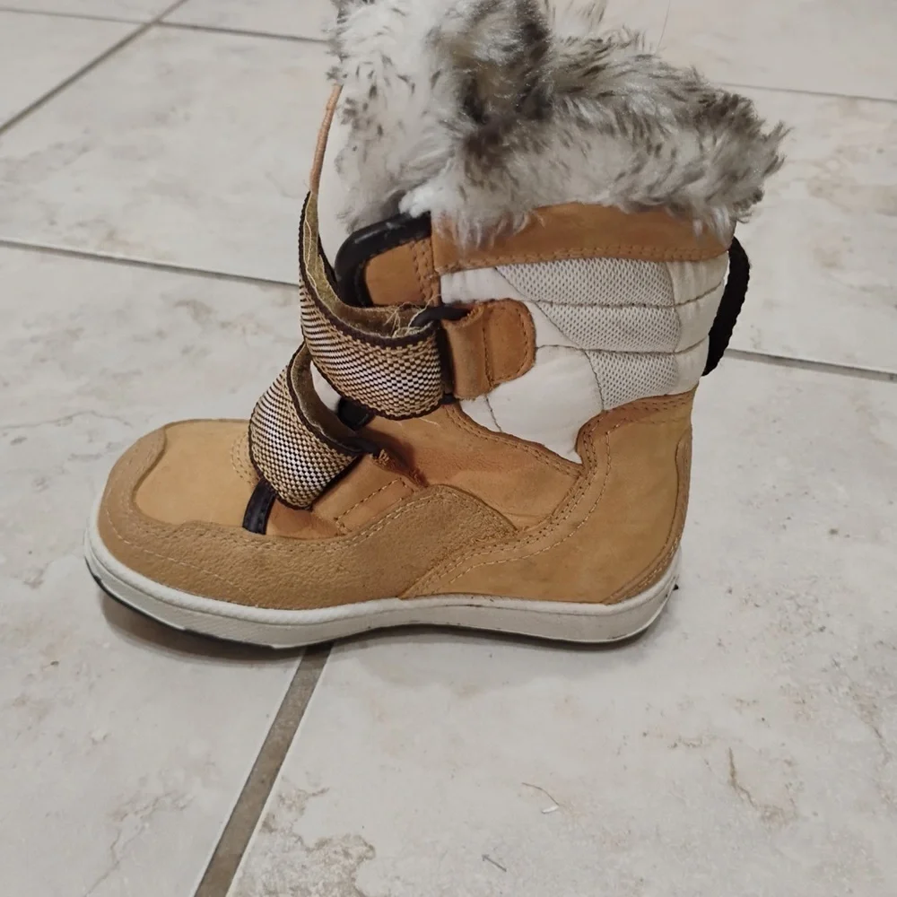 Timberland Kids Winter Boots with Faux Fur Lining Size 8